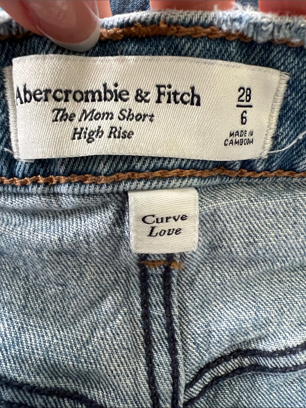 Abercrombie & Fitch Women's Curve Love High Rise Denim Mom Shorts Size 28 / 6 - Picture 5 of 5
